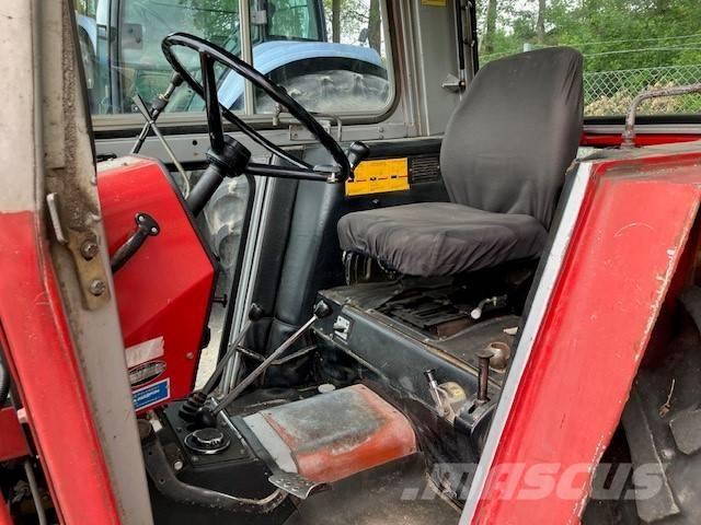 Massey Ferguson 550 Traktory