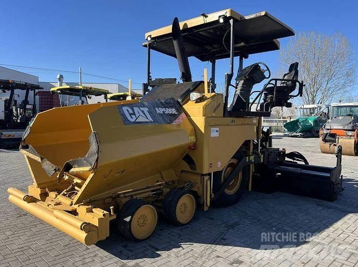 CAT AP 500E Finišéry