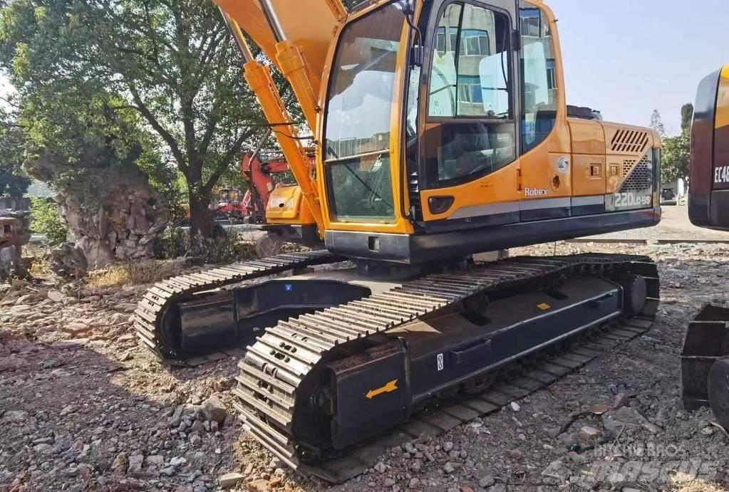 Hyundai R220LC-9S Pásové rýpadlá