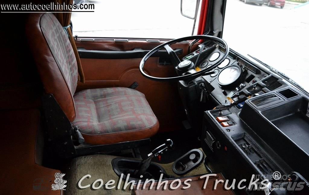 Volvo F10 Plošinové nákladné automobily/nákladné automobily so sklápacími bočnicami