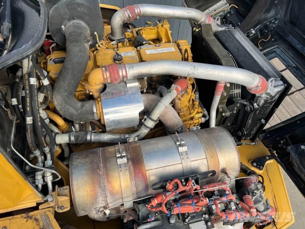 CAT 735 | 735B Kĺbové nákladné autá