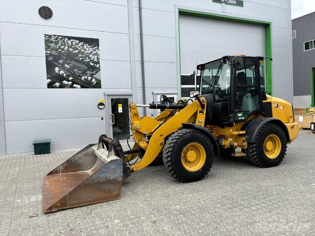 CAT 908 M Kolesové nakladače