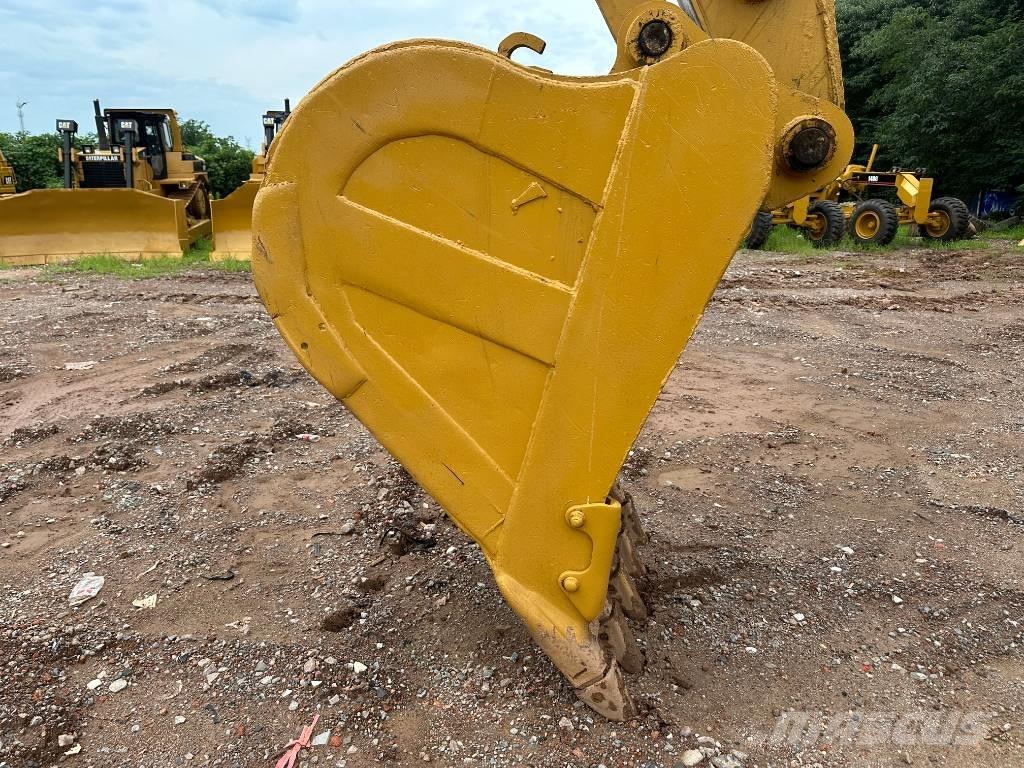 CAT 330 CL Pásové rýpadlá