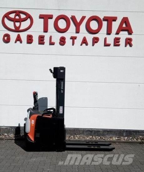 Toyota SPE140L Samohybné vozíky
