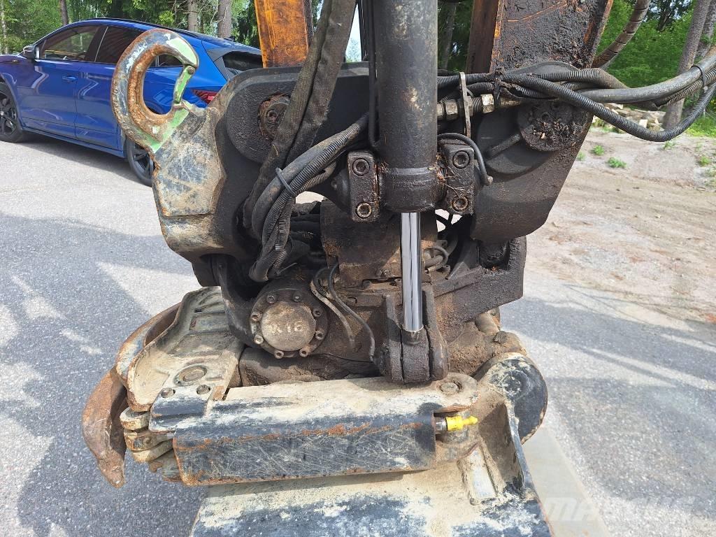 JCB JZ 140 LC Pásové rýpadlá