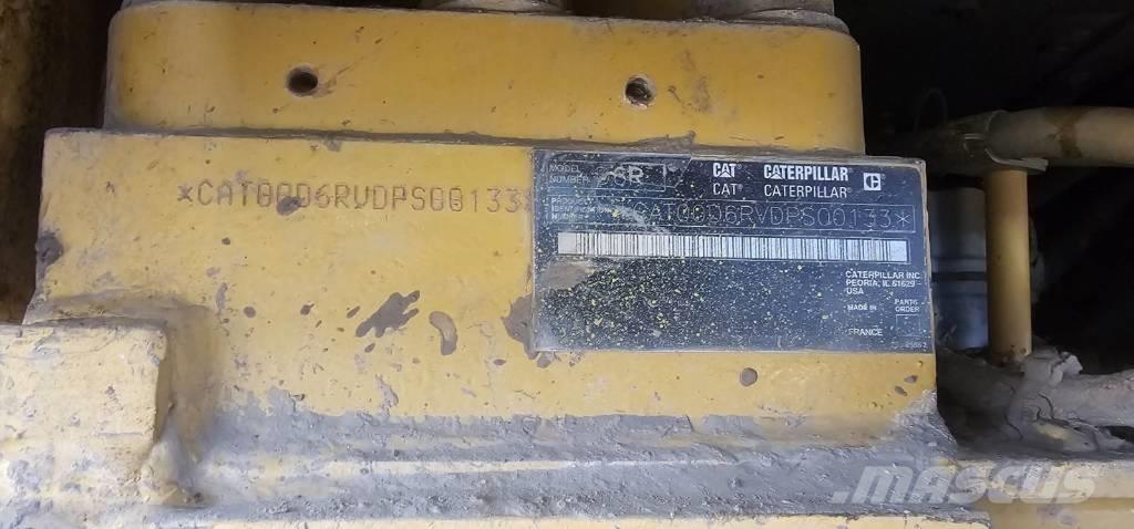 CAT D 6 R III Pásové dozéry