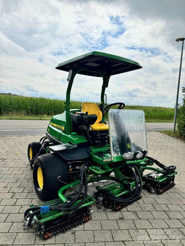 John Deere 8700 A Kosačky fervejí