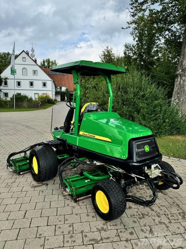 John Deere 8700 A Kosačky fervejí