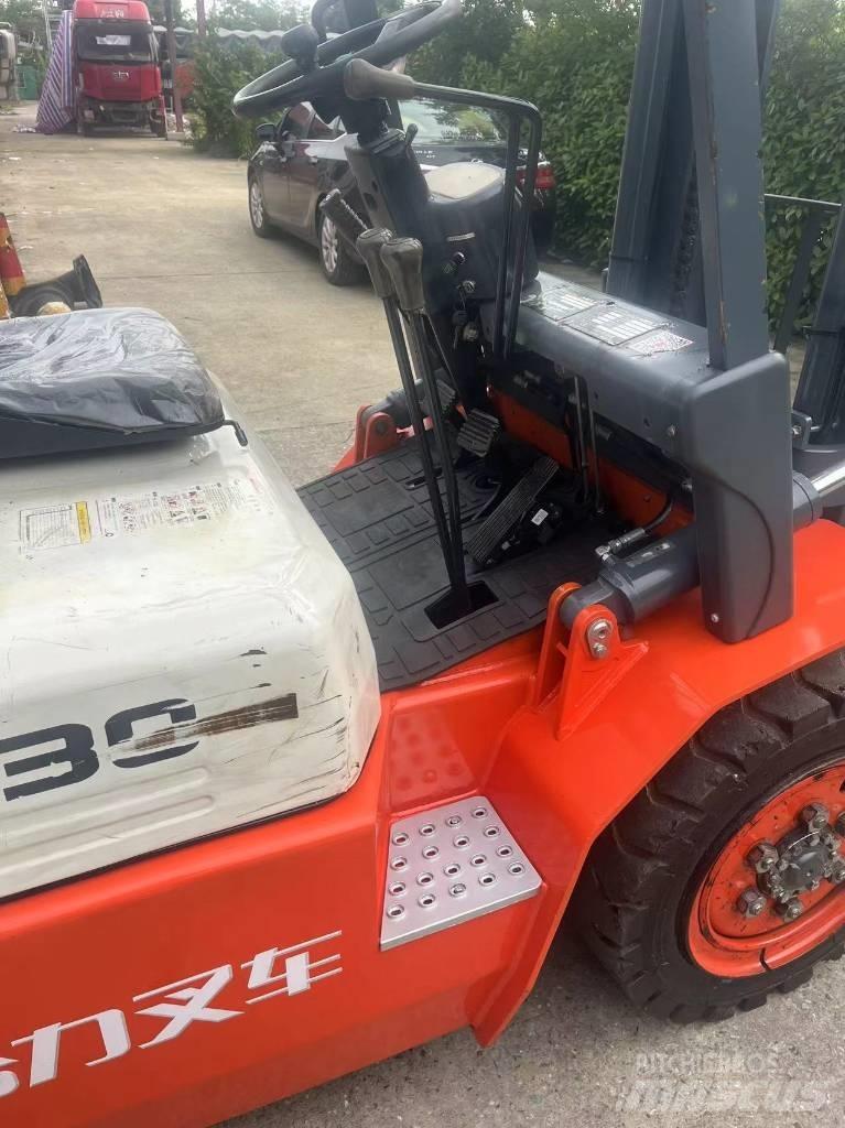 Heli CPC 30 Dieselové vozíky