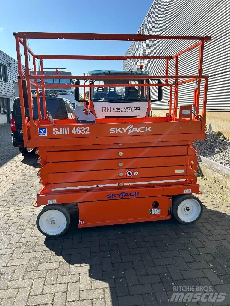 SkyJack SJ III 4632 Nožnicové zdvíhacie plošiny