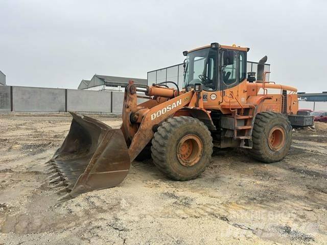Doosan DL 300 Kolesové nakladače