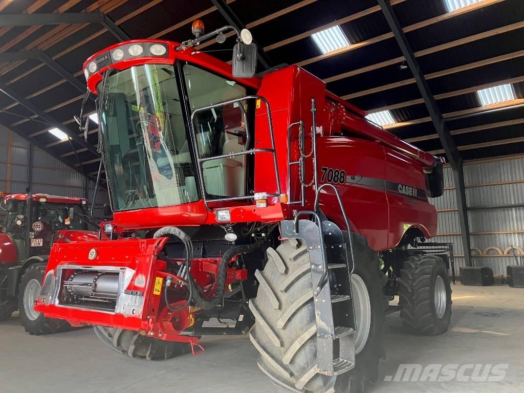Case IH 7088 Kombinované zberacie stroje