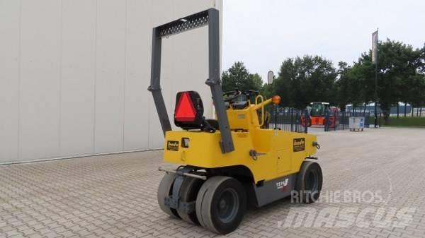 Sakai TS 160 Pneumatikové valce