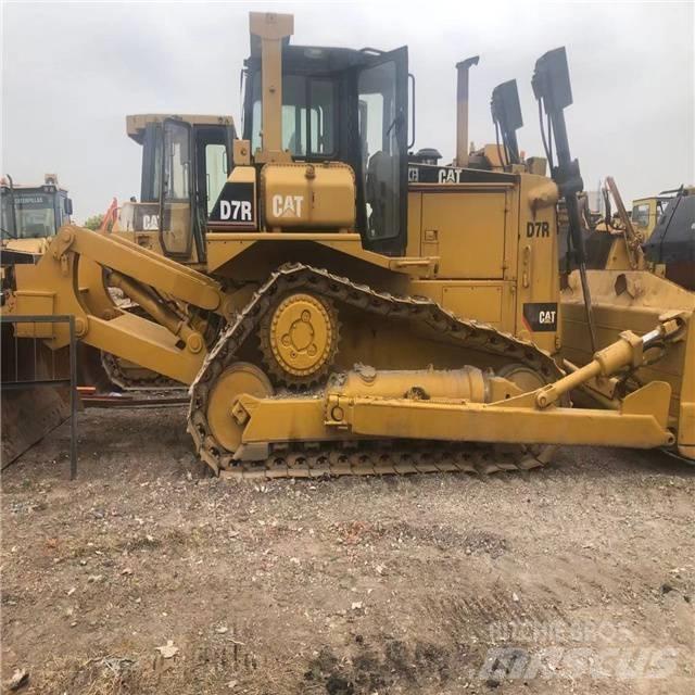 CAT D 7 R Pásové dozéry