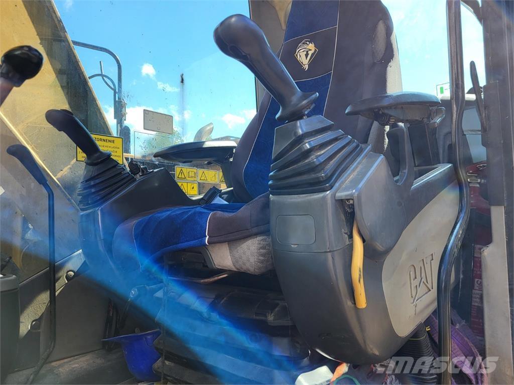 CAT 311 D LRR Stavebníctvo - ostatné