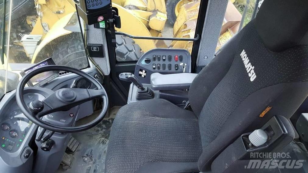 Komatsu WA470-6LC Kolesové nakladače