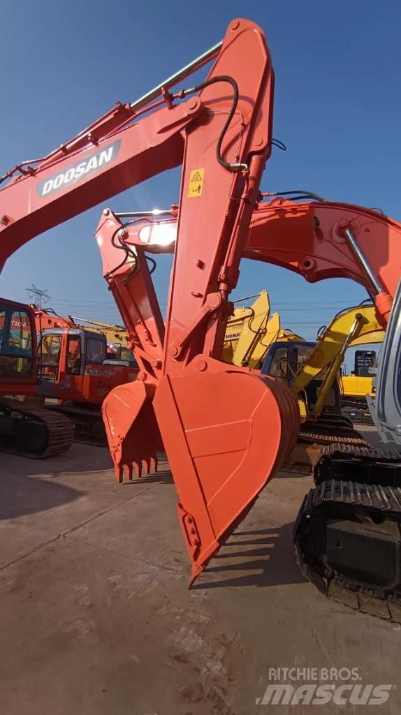Doosan DX 300 LC Pásové rýpadlá