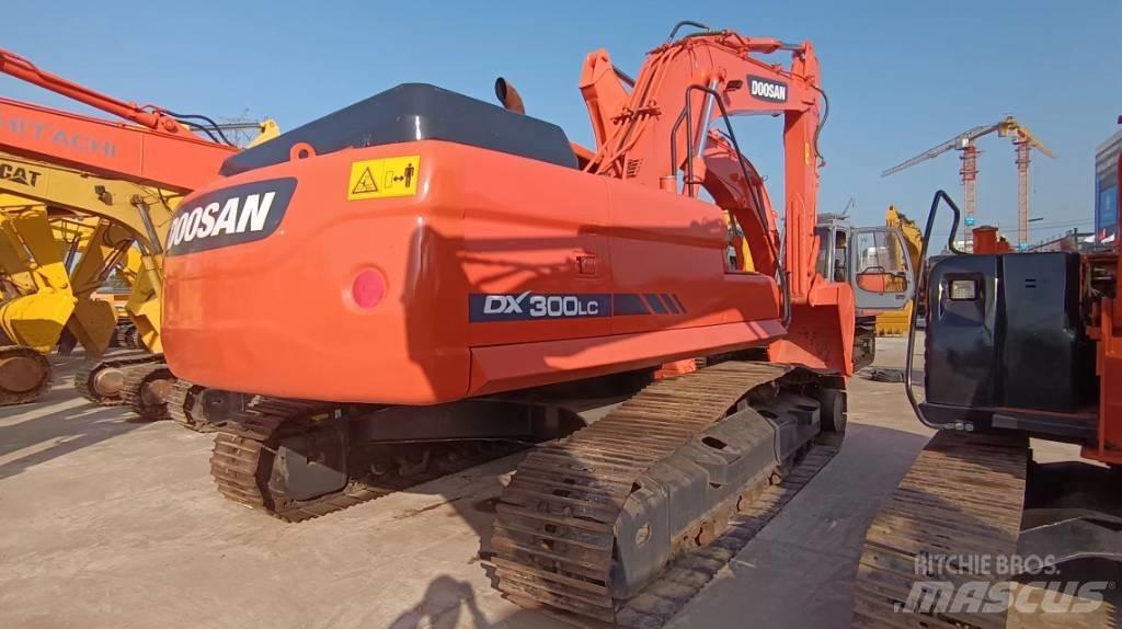 Doosan DX 300 LC Pásové rýpadlá