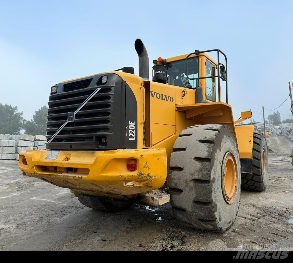 Volvo L 220 E Kolesové nakladače