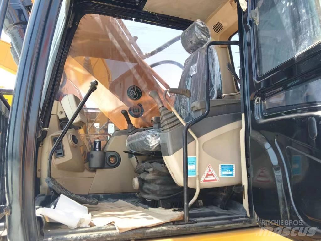 CAT 330 Pásové rýpadlá