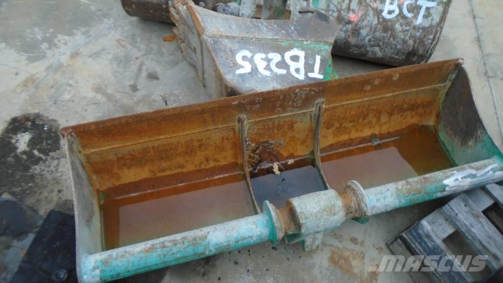 Takeuchi TB 235 Mini rýpadlá < 7t