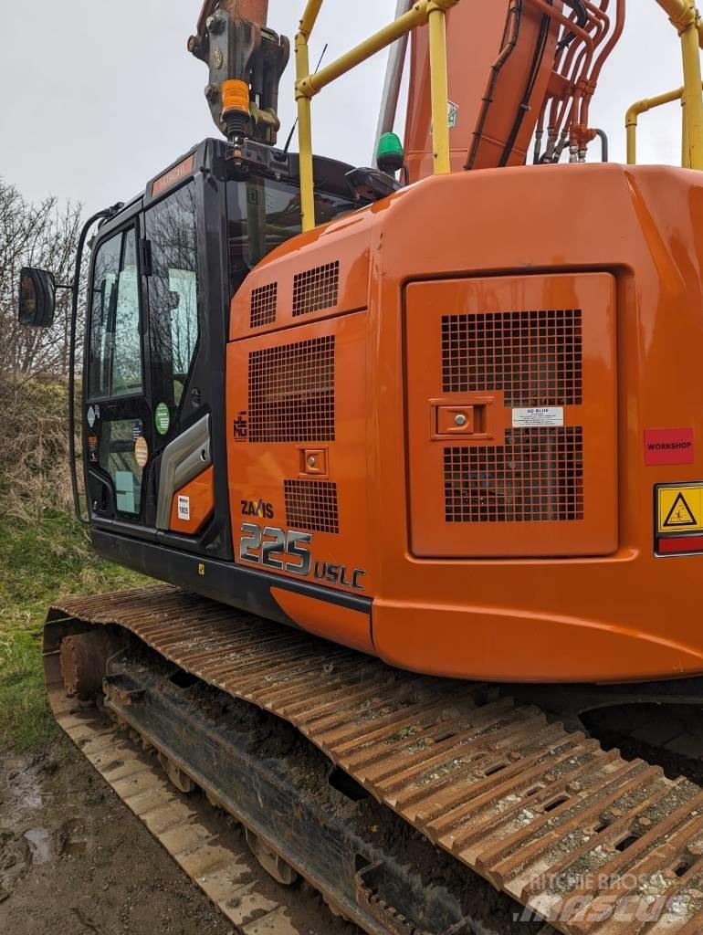 Hitachi ZX225US-7 Pásové rýpadlá