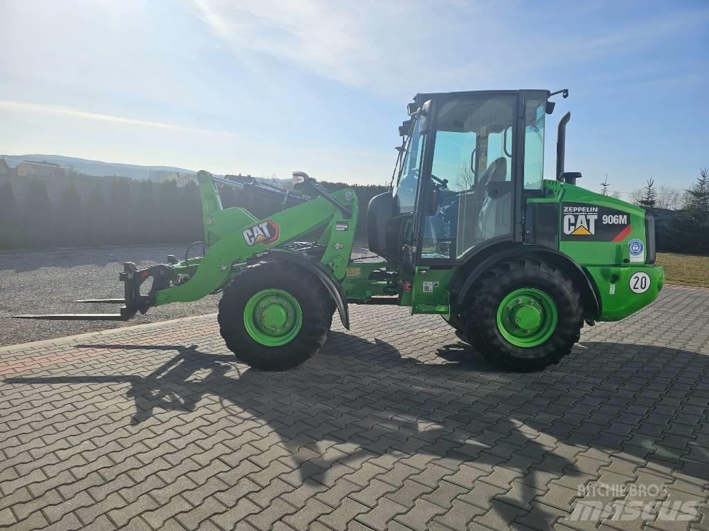 CAT 906 M Kolesové nakladače