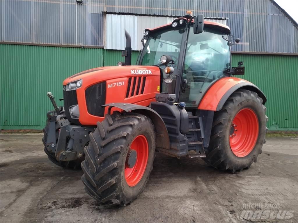 Kubota M7151 Traktory