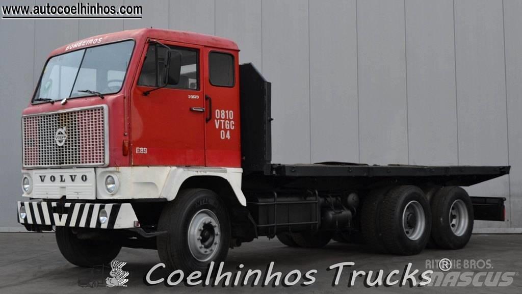 Volvo F89-42 (6x2) Plošinové nákladné automobily/nákladné automobily so sklápacími bočnicami