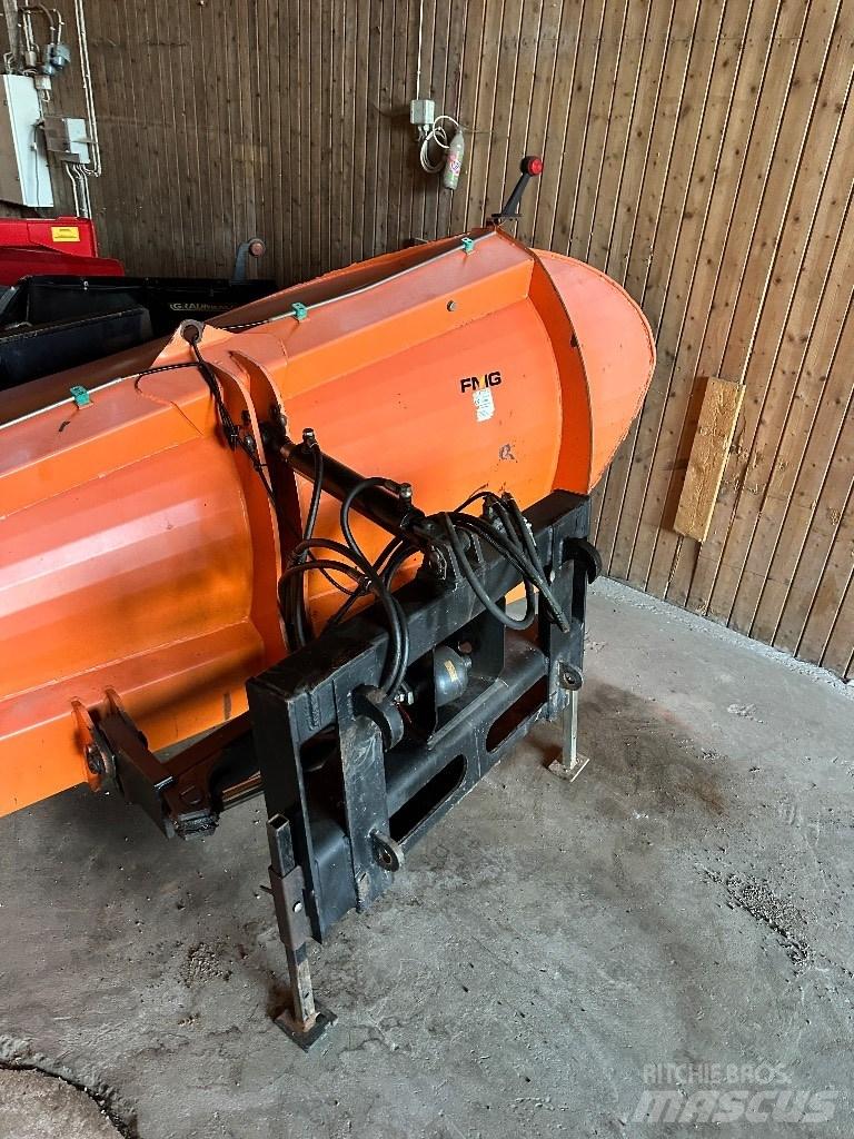FMG AA 300 Snežné pluhy, predné snežné radlice