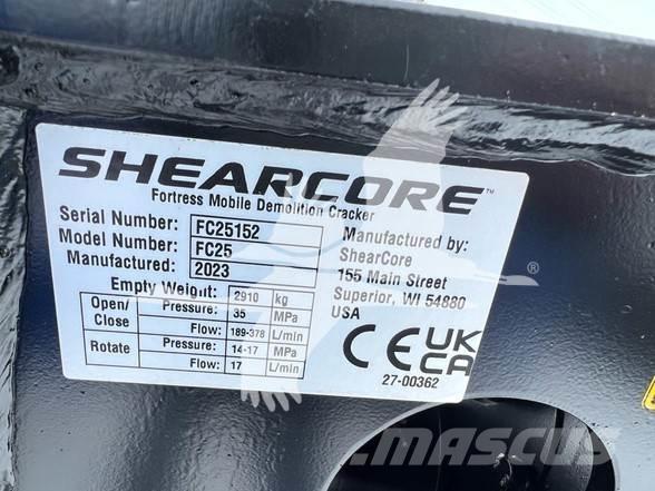  F & S FC25 Ďalšie prívesy