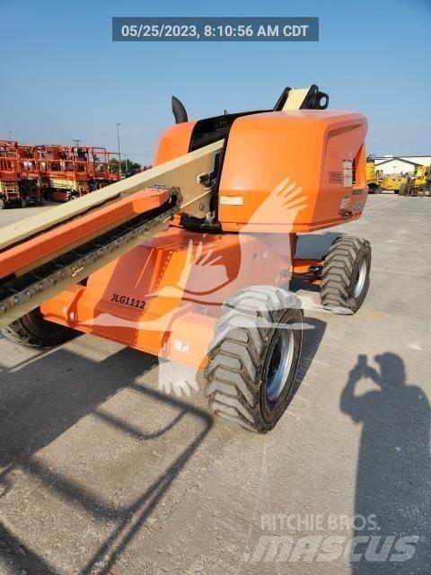 JLG 400S Teleskopické plošiny