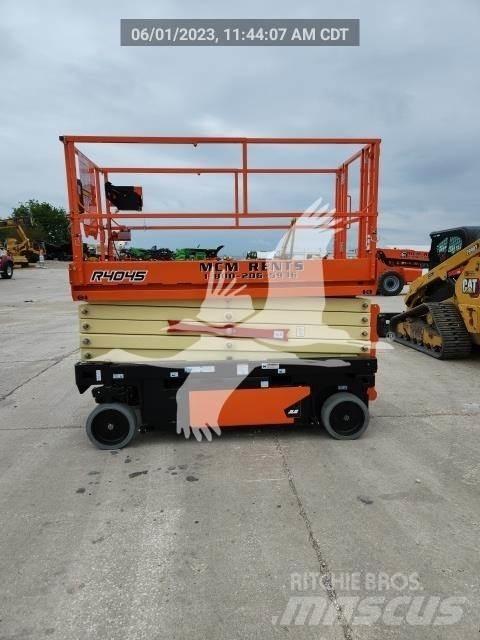 JLG 4045R Nožnicové zdvíhacie plošiny