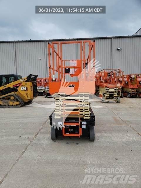 JLG 4045R Nožnicové zdvíhacie plošiny