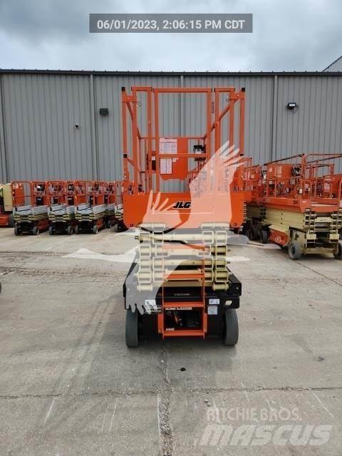JLG 4045R Nožnicové zdvíhacie plošiny