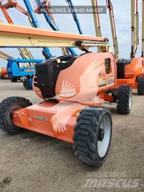 JLG 600AJ Kĺbové plošiny