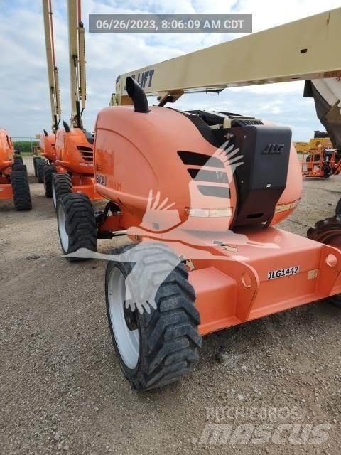 JLG 600AJ Kĺbové plošiny