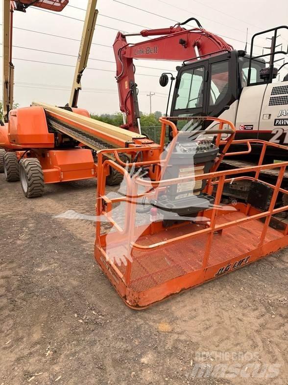 JLG 600S Teleskopické plošiny