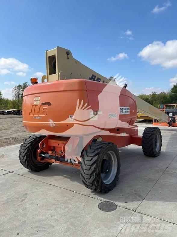 JLG 800S Teleskopické plošiny