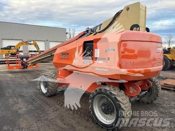 JLG 800S Teleskopické plošiny