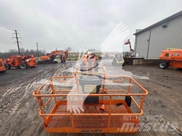 JLG 860SJ Teleskopické plošiny
