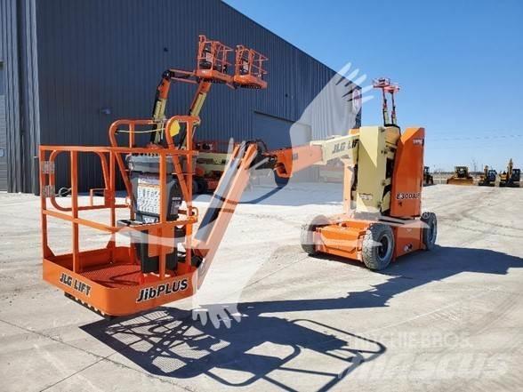 JLG E300AJP Kĺbové plošiny