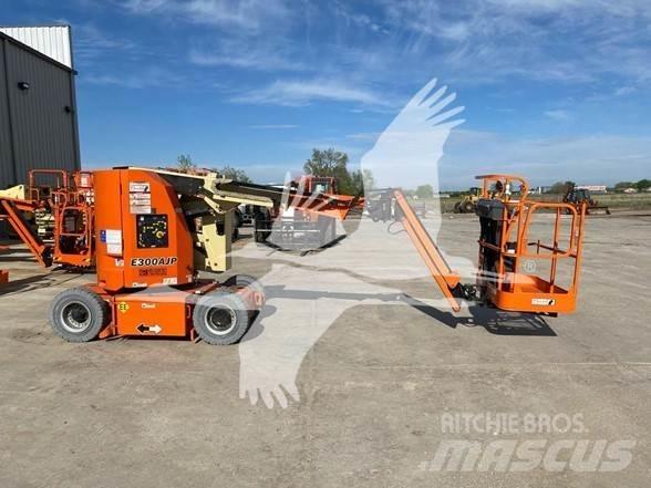 JLG E300AJP Kĺbové plošiny