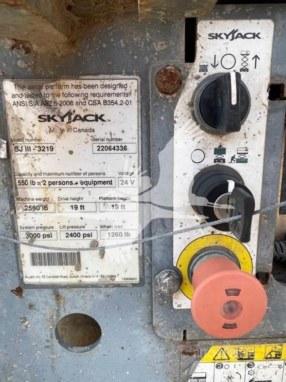 SkyJack SJ3219 Nožnicové zdvíhacie plošiny