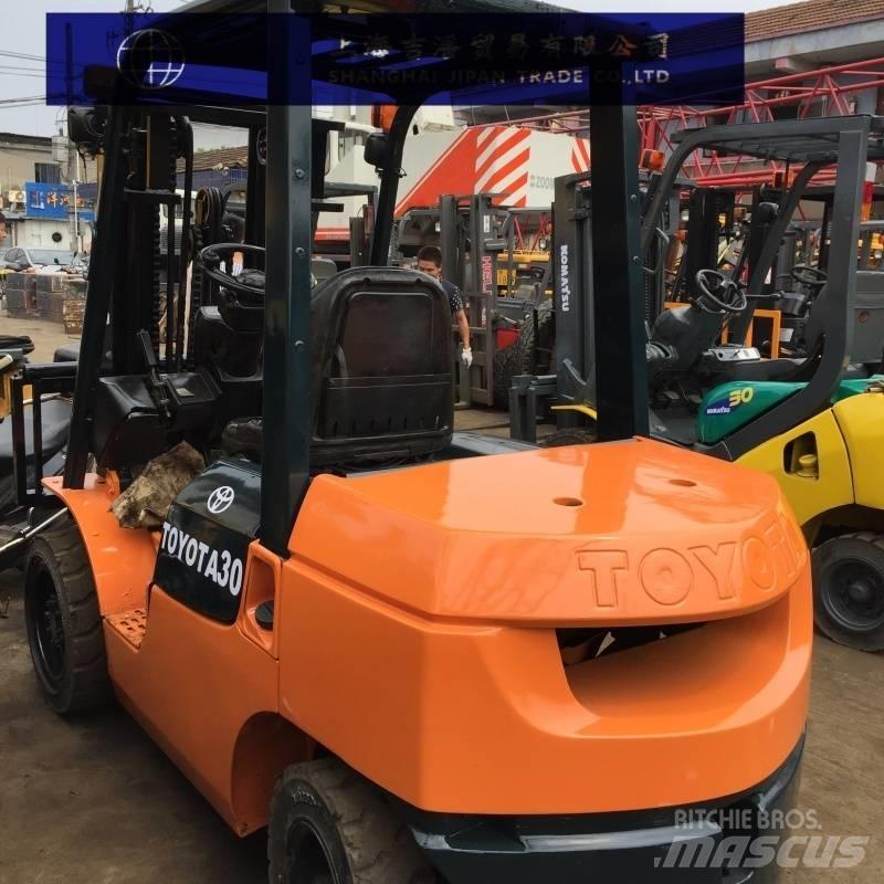 Toyota 7 FD 30 Dieselové vozíky