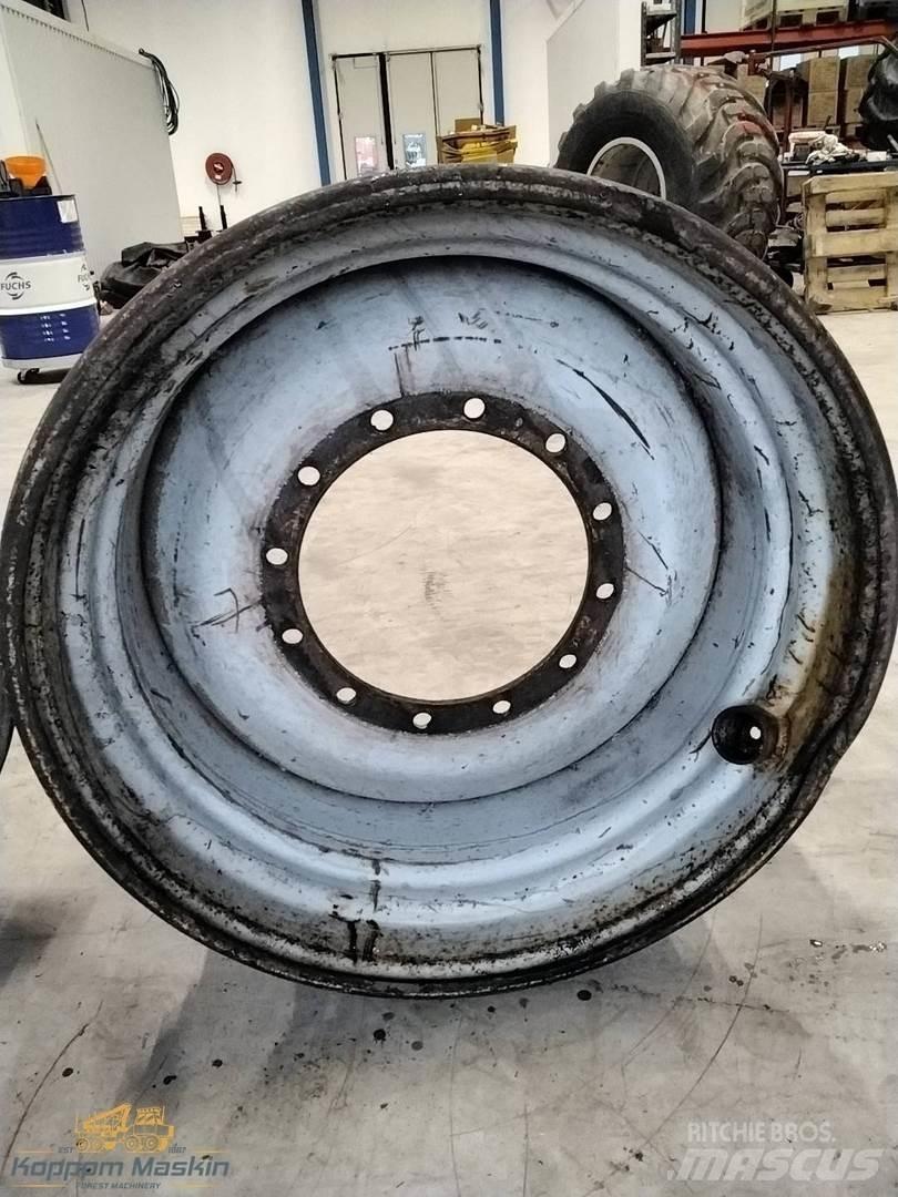 Valmet 901 20x34 Pneumatiky, kolesá a ráfiky