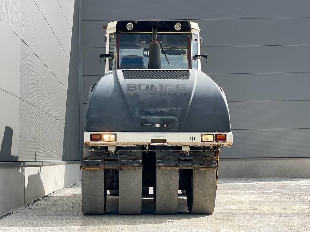 Bomag BW 24 RH Pneumatikové valce