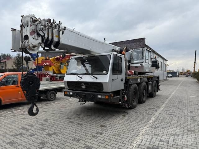 Grove GMK 3050 Univerzálne terénne žeriavy