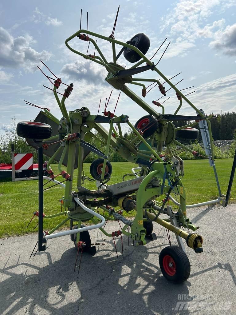 CLAAS Volto 800 Obracače a zhrabovače sena
