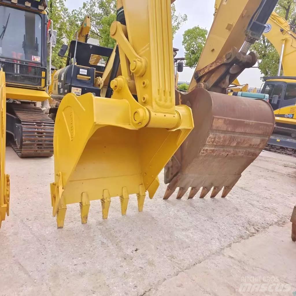 Komatsu PC 220 Pásové rýpadlá